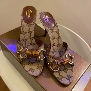 New Vintage Gucci heels 100% Authentic 😍